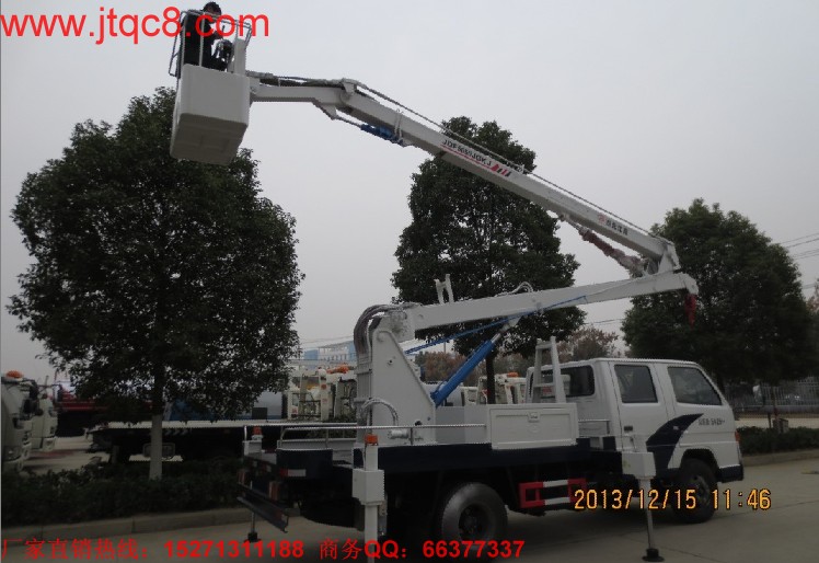 ����14�׵Ǹ�܇(ch��)����(gu��)�ģ��ý�⏵ױP(p��n)���b���b���ֶ�����Һ��ʽ����(ji��)�ۯB����������I(y��)�߶�14�ף����I(y��)ݗ��5.7���� ���Ç�(gu��)�a(ch��n)���M(j��n)�ړQ���y��Һ���͸ף��Q��ƽ��(w��n)�������`������S܇(ch��)���b�Ă�(g��)Һ��֧�����Ա��C��܇(ch��)�ڲ����r(sh��)�ķ�(w��n)�����c��ȫ����֧���c�����ۻ��i����ȫ�ɿ�����ֹ�`�����^(gu��)λ.