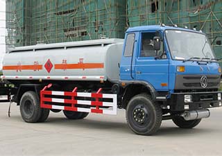 東風145歐3排放油罐車