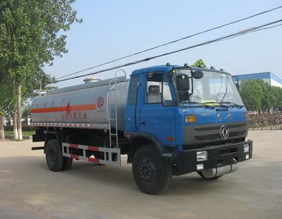 東風(fēng)153單橋油罐車(chē)(運(yùn)油車(chē))